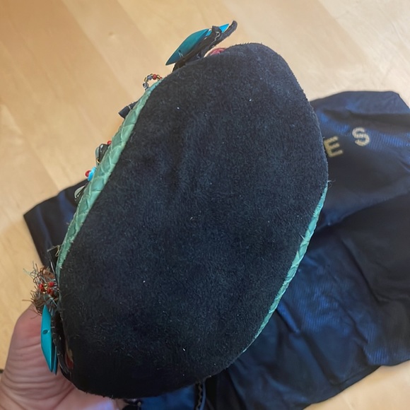 Mary Frances multi media shoulder bag.  Fabric, leather, suede and beads. - Picture 7 of 8